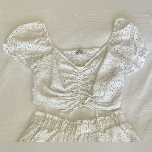 Matching set - white lace top (M) and shorts (S) - Picture 6 of 8